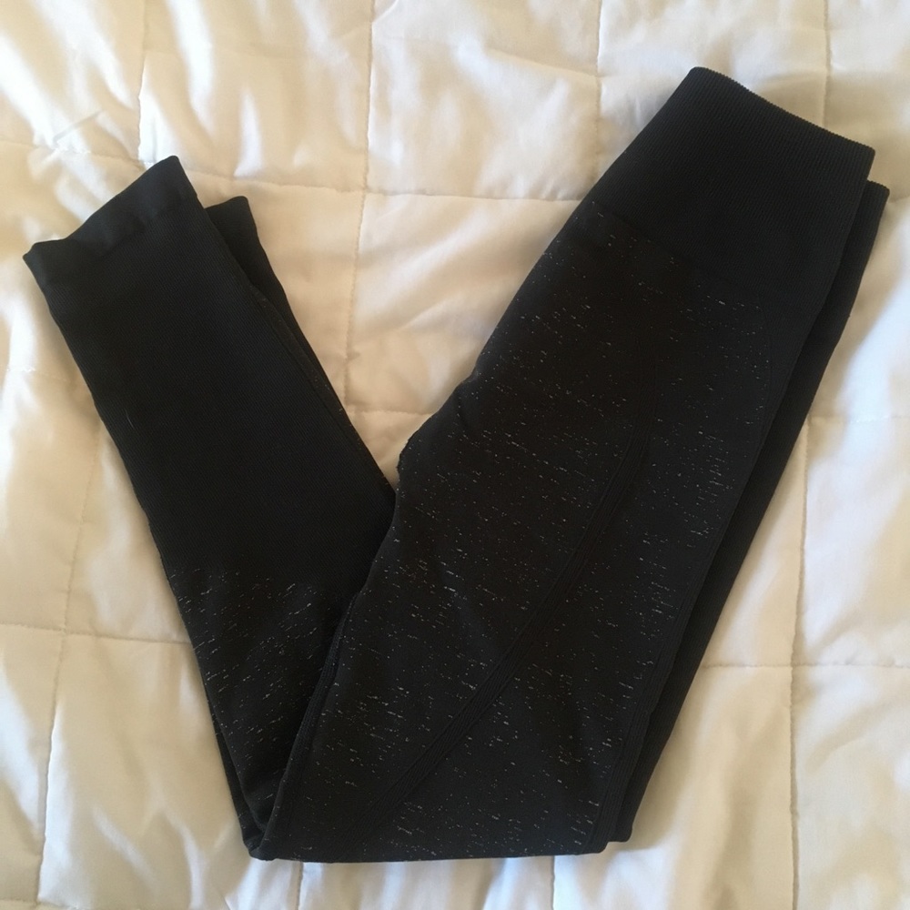 Lulu Lemon Zone in Leggings
